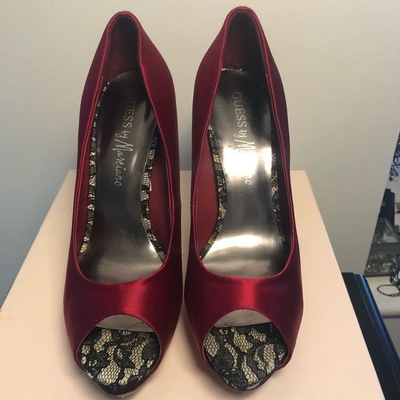 Guess by Marciano red satin pumps - Picture 2 of 8